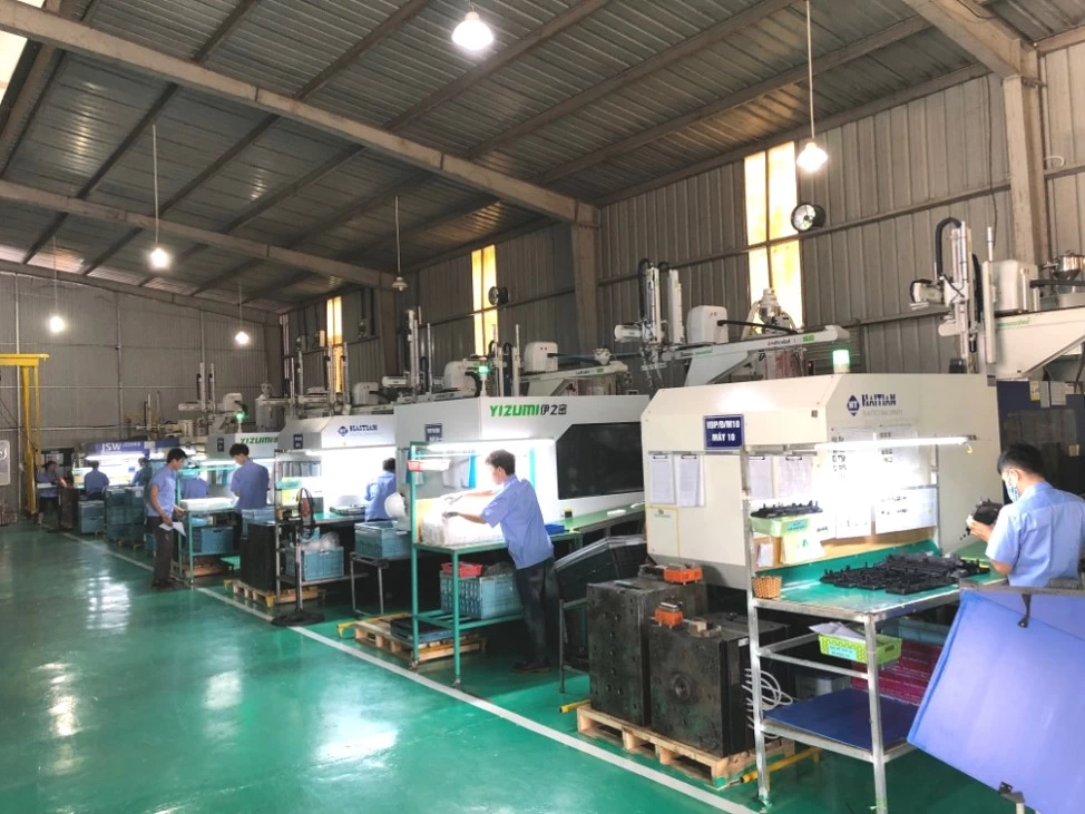 Sản xuất các sản phẩm nhựa  kỹ thuật chính xác như: linh kiện điện tử, điện thoại, xe máy.